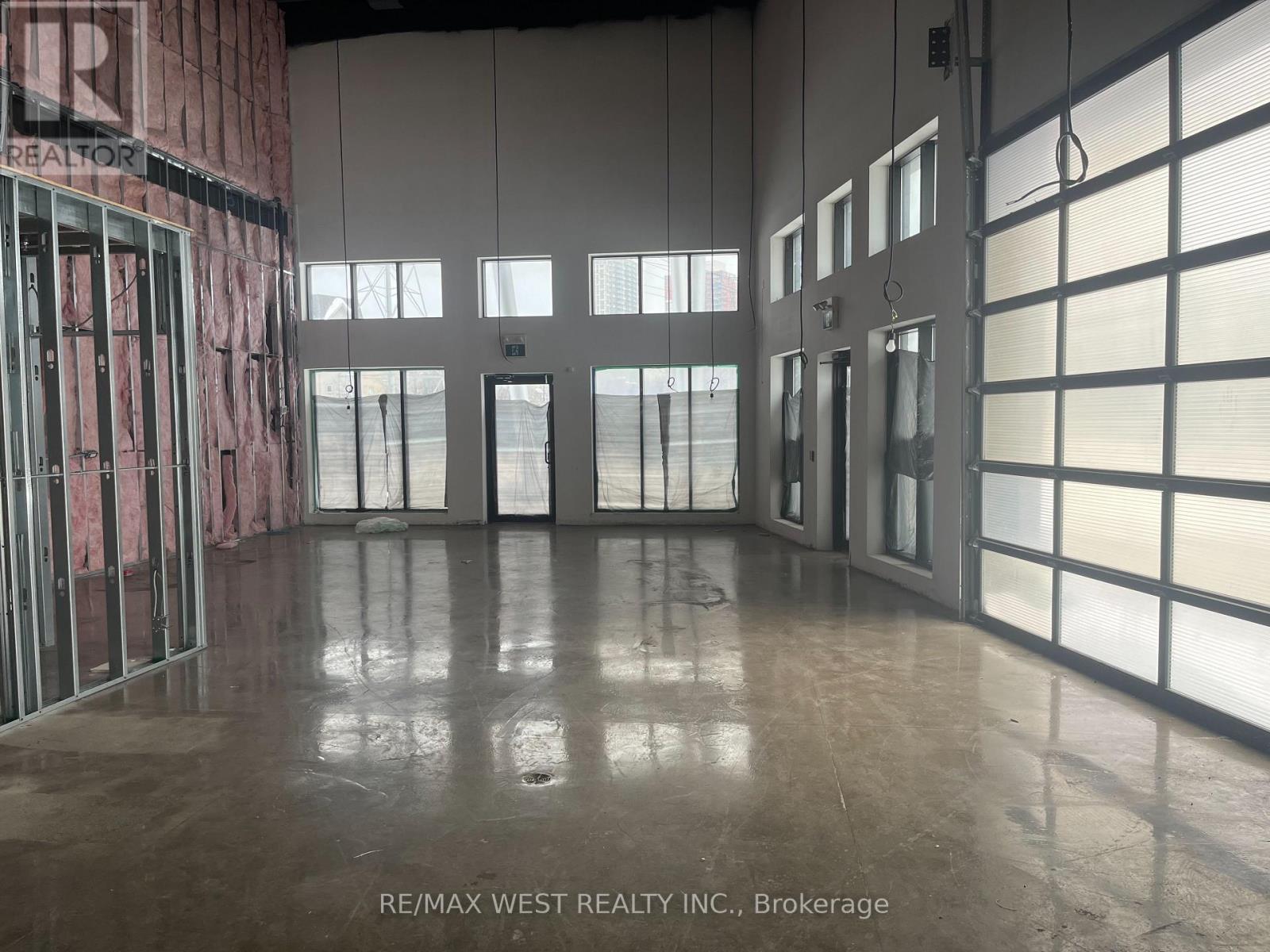 8 - 1800 Davenport Road, Toronto, Ontario  M6N 4X3 - Photo 2 - W12663734