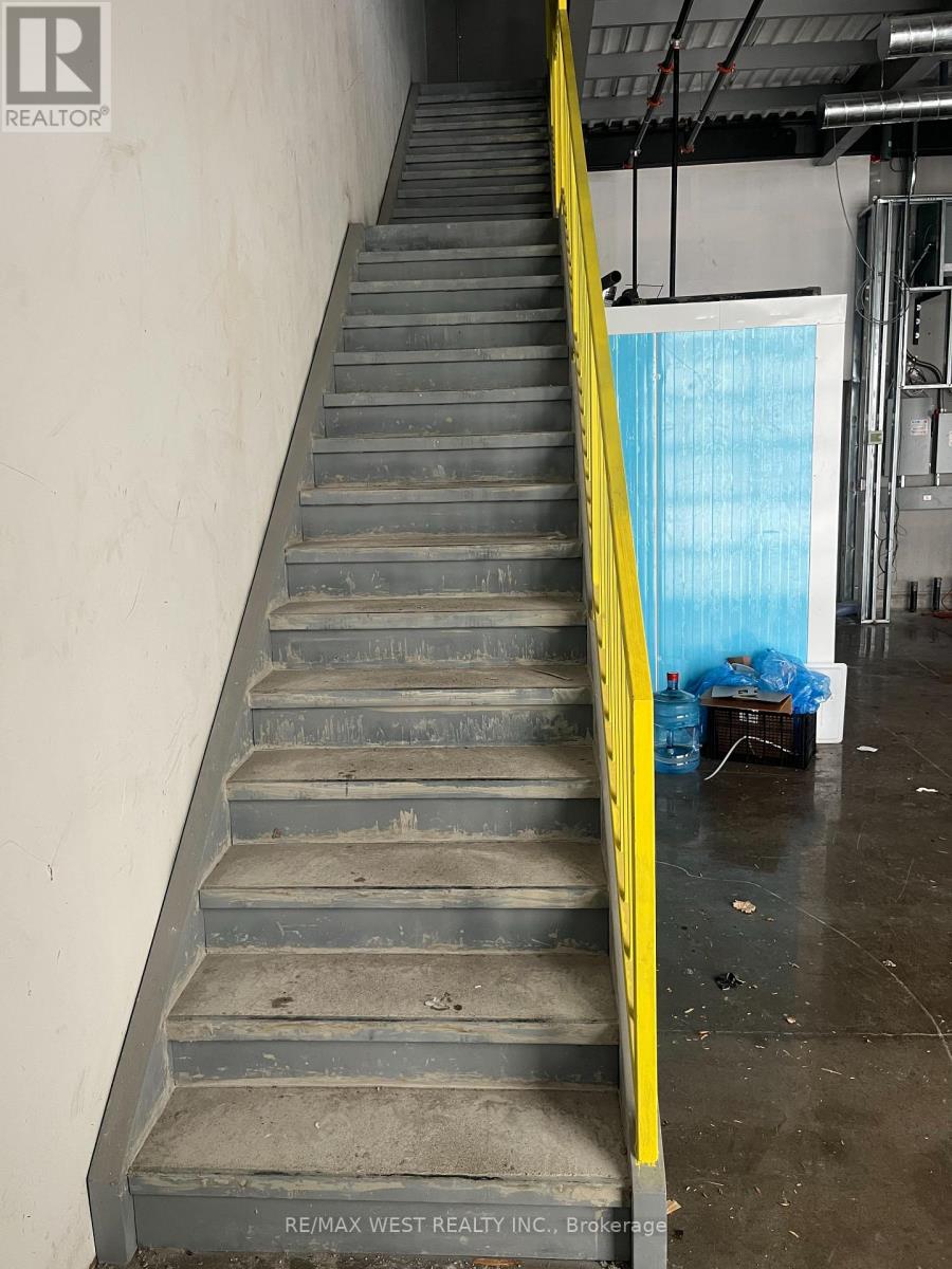 8 - 1800 Davenport Road, Toronto, Ontario  M6N 4X3 - Photo 5 - W12663734