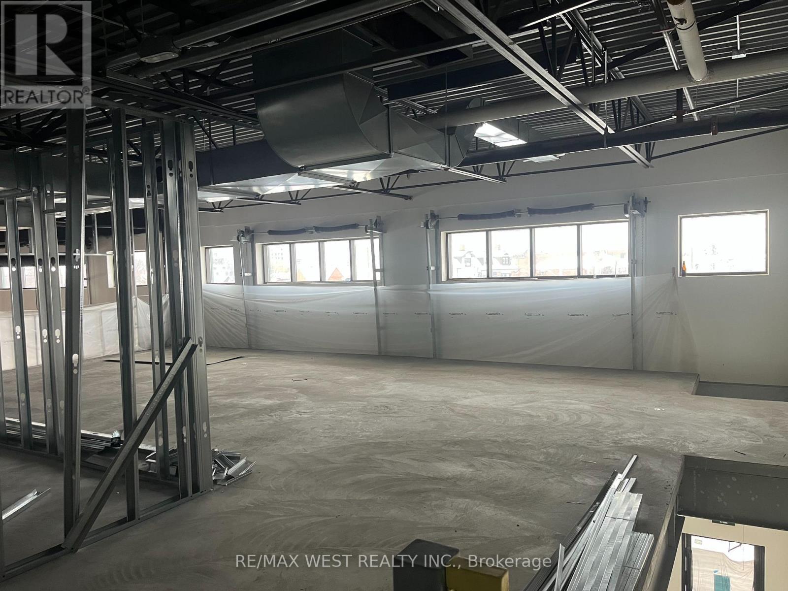 8 - 1800 Davenport Road, Toronto, Ontario  M6N 4X3 - Photo 7 - W12663734