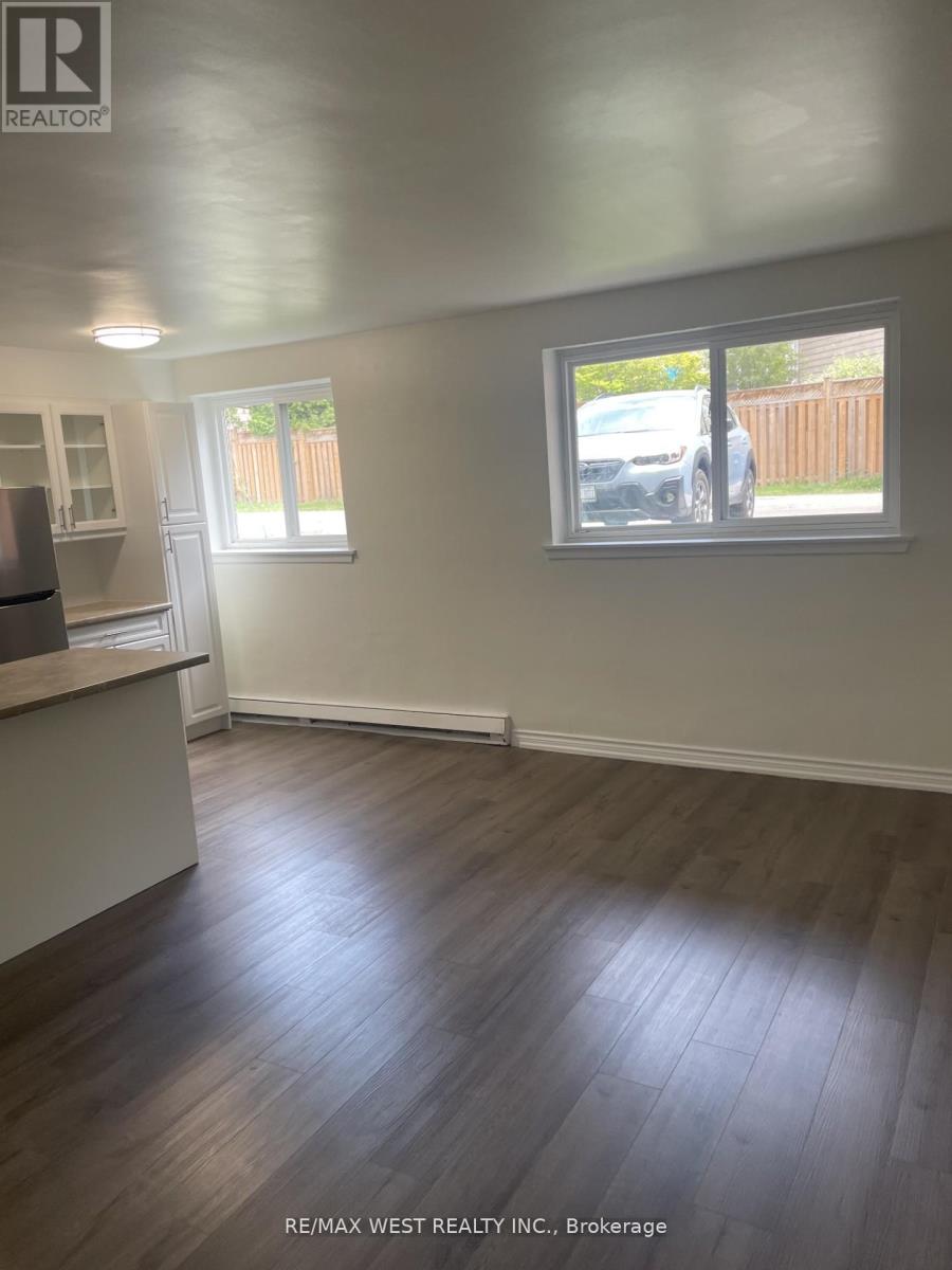 102 - 2365 Marine Drive, Oakville, Ontario  L6L 1C5 - Photo 8 - W12663736