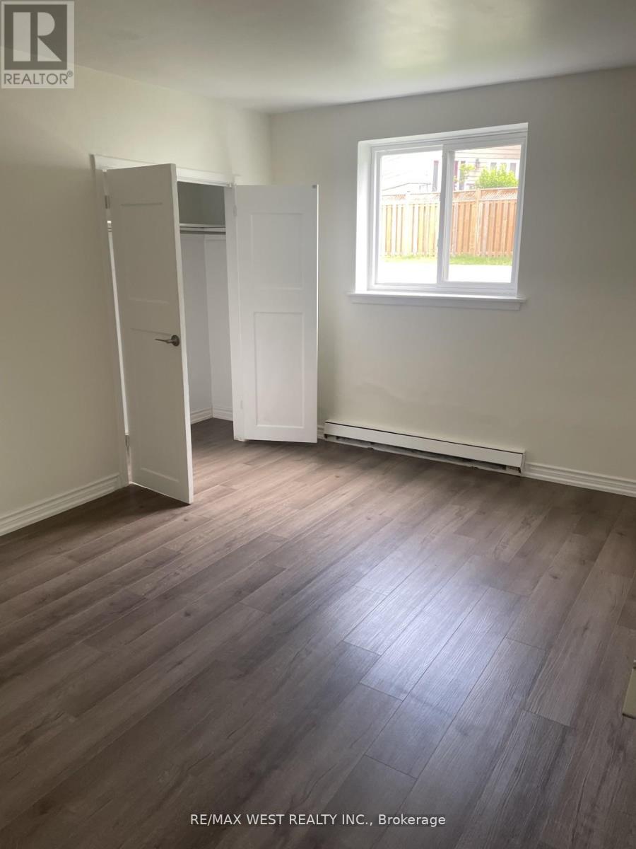 102 - 2365 Marine Drive, Oakville, Ontario  L6L 1C5 - Photo 9 - W12663736