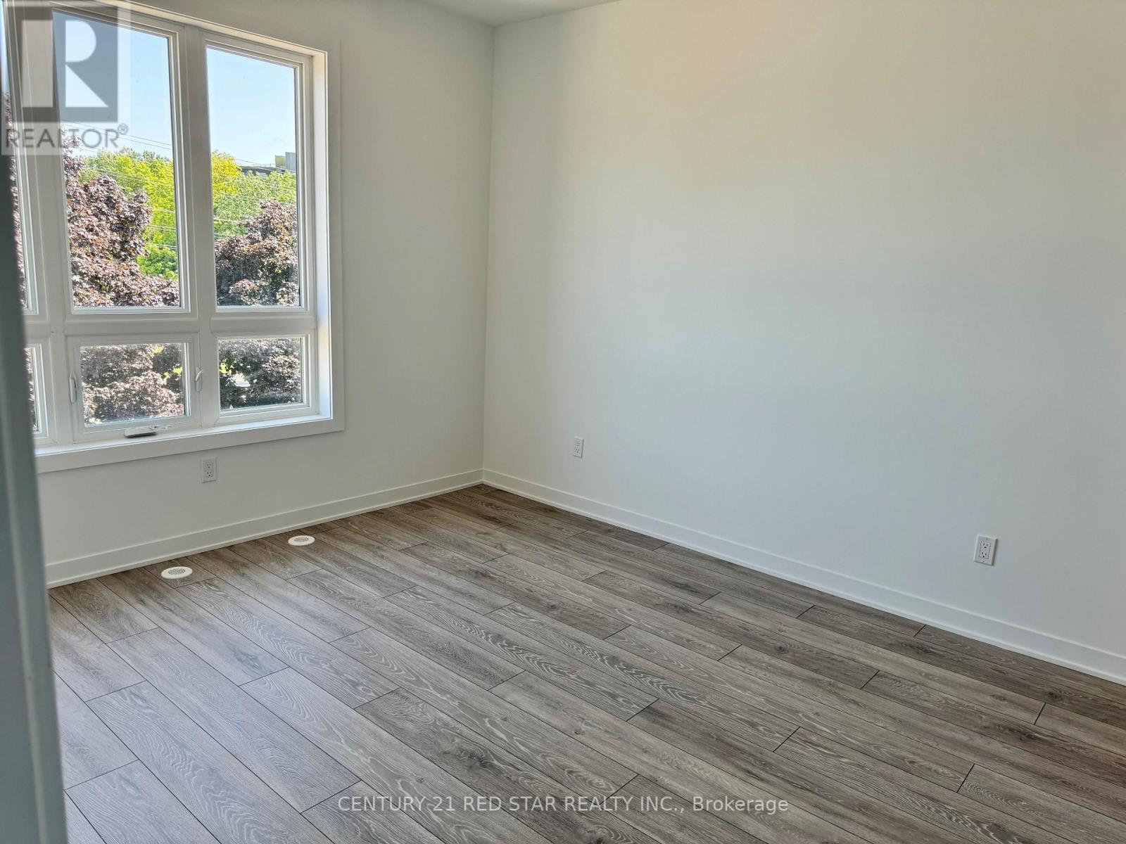 11 - 4017 Hickory Drive, Mississauga, Ontario  L4W 1L1 - Photo 4 - W12663746