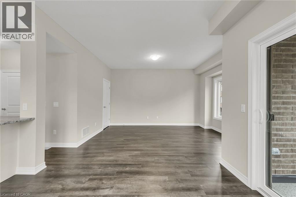 19 Picardy Drive Unit# 32, Stoney Creek, Ontario  L8J 0M7 - Photo 11 - 40796185