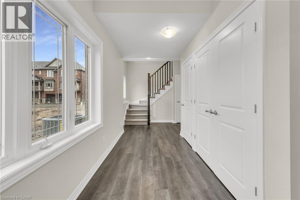 19 Picardy Drive Unit# 32, Stoney Creek, Ontario  L8J 0M7 - Photo 37 - 40796185