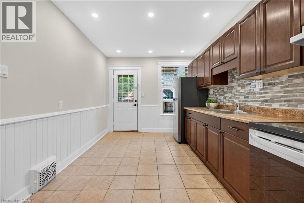 84 Ray Street S, Hamilton, Ontario  L8P 3V7 - Photo 9 - 40796182