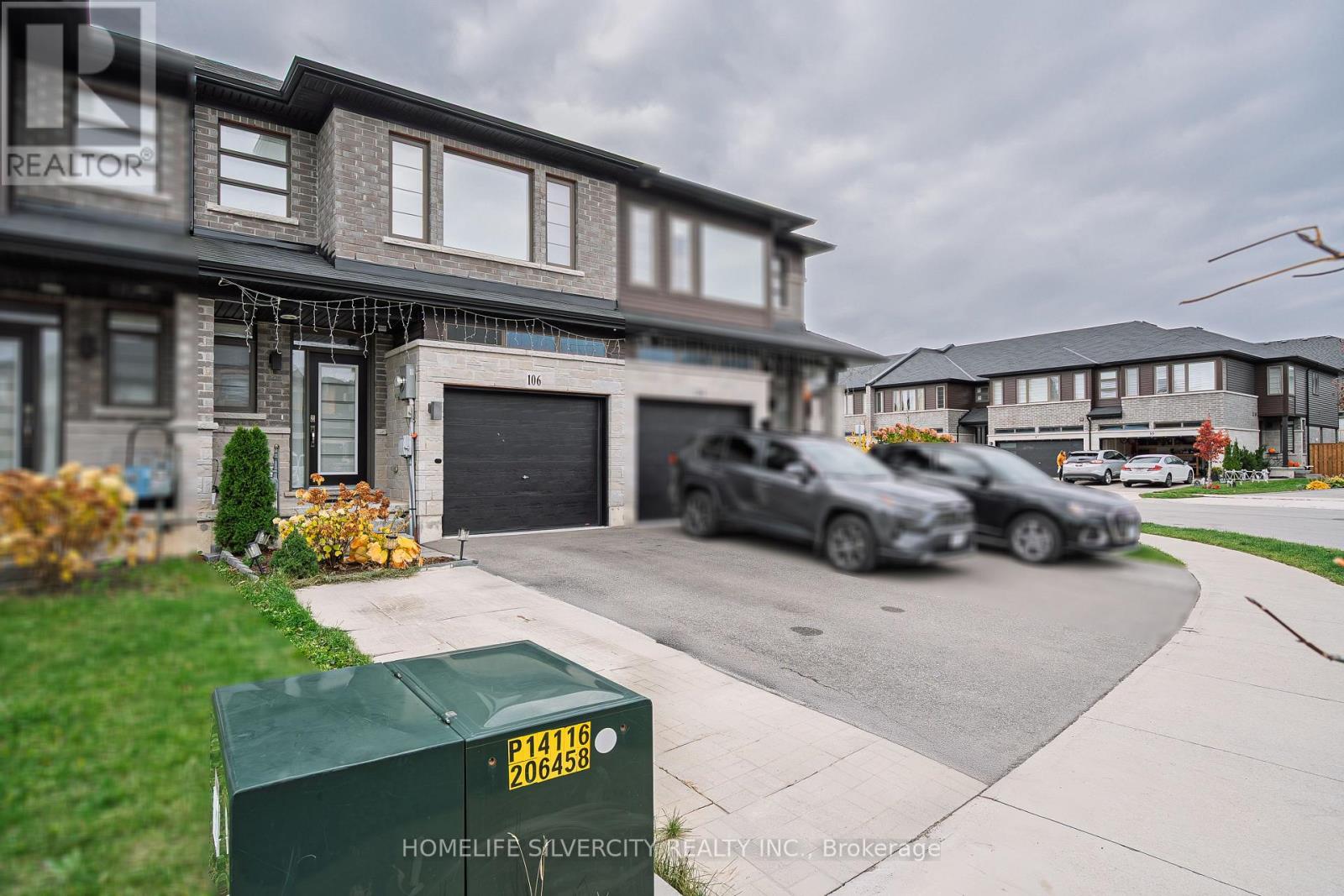 106 Columbus Gate, Hamilton, Ontario  L8J 0L3 - Photo 4 - X12663504