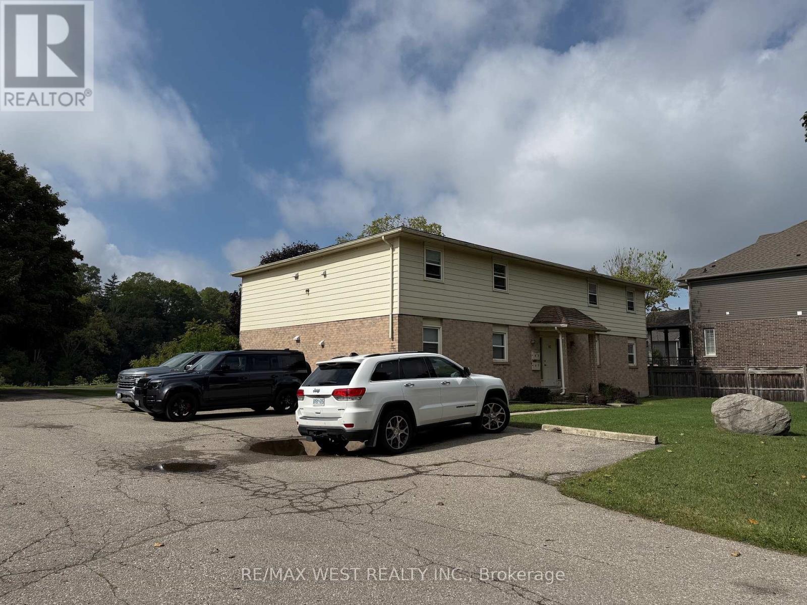 60 WILLOW STREET, Brant, Ontario