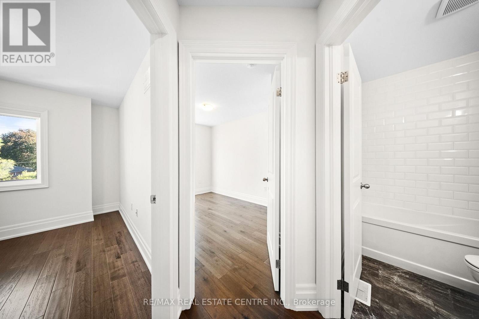 7 - 111 Wilson Street E, Hamilton, Ontario  L9B 2G7 - Photo 38 - X12663682