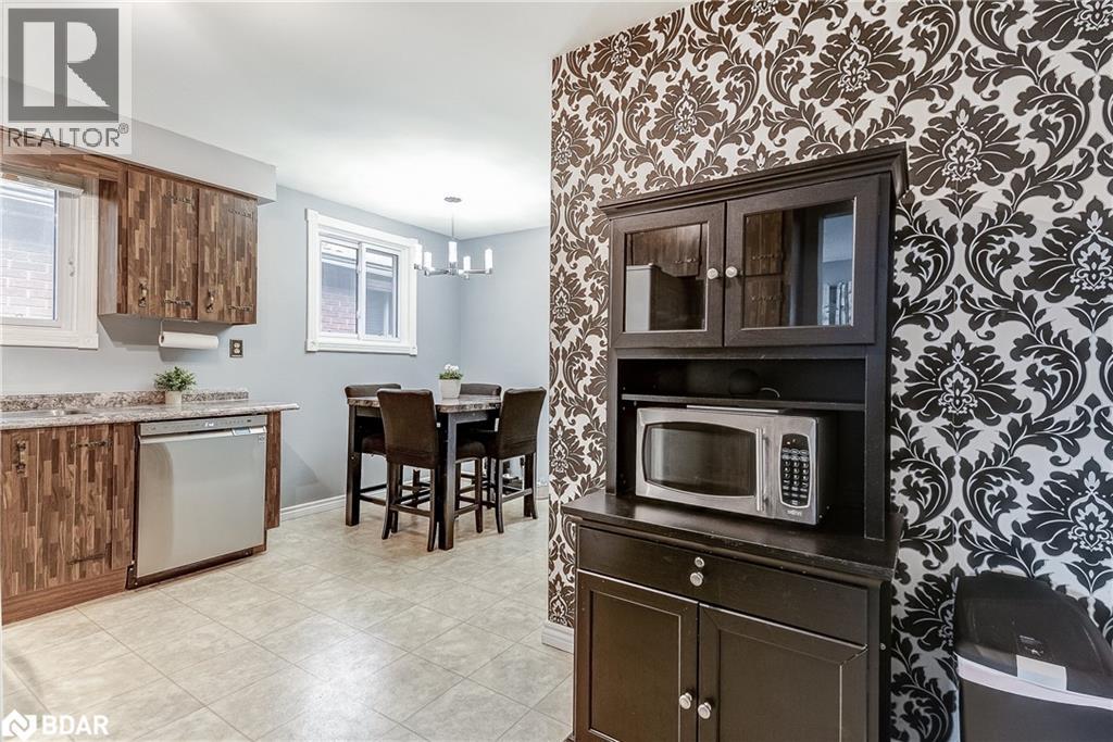 211 East 8th Street, Hamilton, Ontario  L9A 3L7 - Photo 11 - 40785299