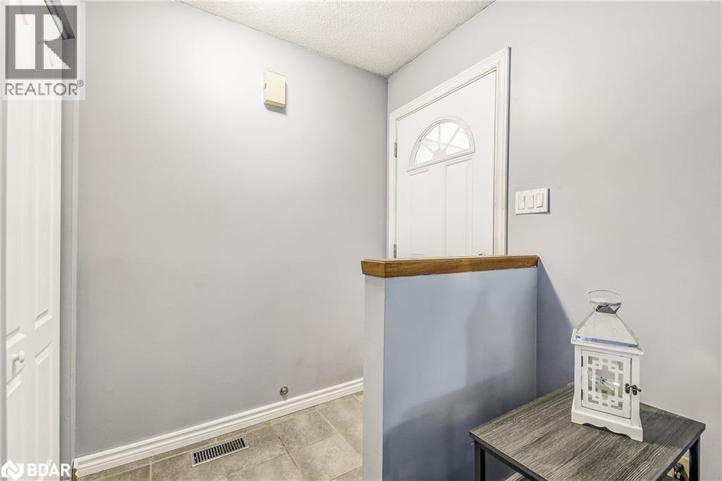 211 East 8th Street, Hamilton, Ontario  L9A 3L7 - Photo 4 - 40785299