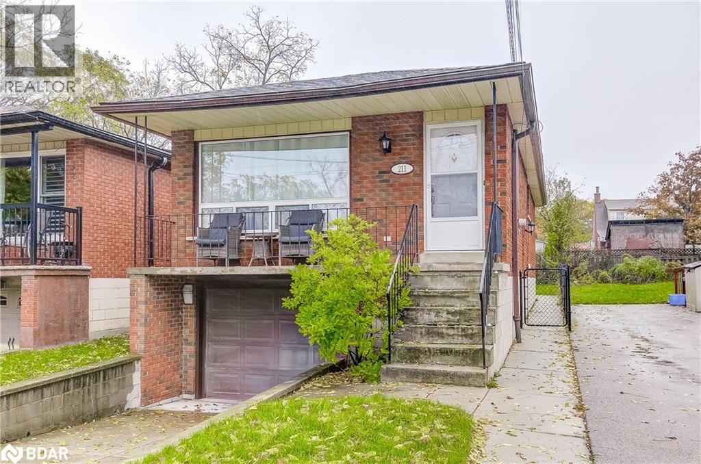 211 East 8th Street, Hamilton, Ontario  L9A 3L7 - Photo 2 - 40785299