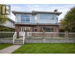 <div class="price">$1,999,900</div> 1360 Graveley Street, Vancouver<br><div style="margin-bottom:8px;"><small>Keller Williams Ocean Realty</small></div><div class='bed_bath'>4 Bed | 2 Bath</div>