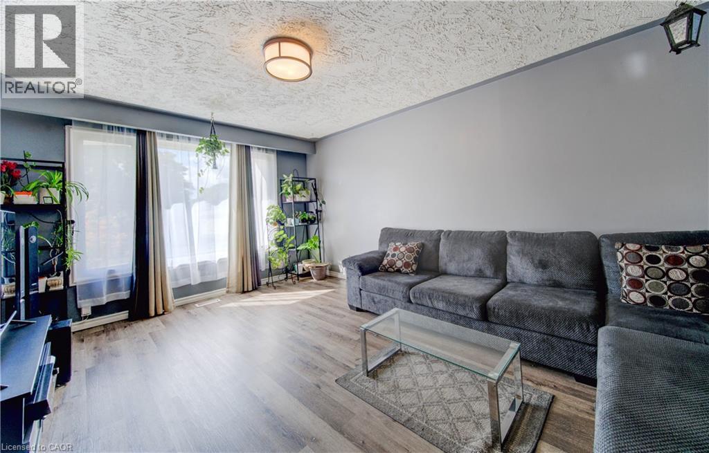 320 Country Hill Drive, Kitchener, Ontario  N2E 2C2 - Photo 9 - 40785658