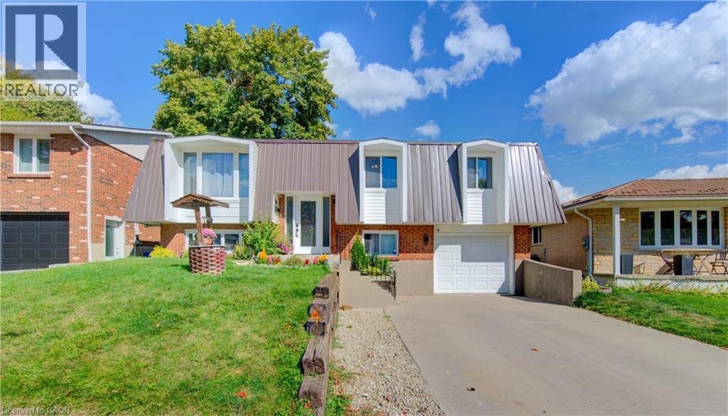 320 Country Hill Drive, Kitchener, Ontario  N2E 2C2 - Photo 4 - 40785658