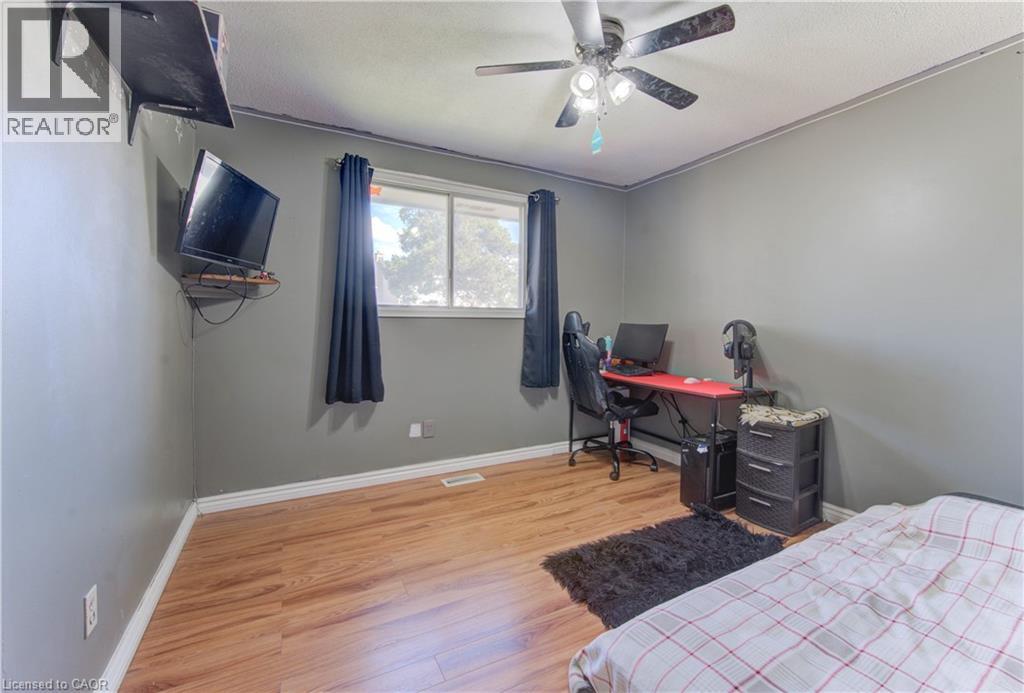 320 Country Hill Drive, Kitchener, Ontario  N2E 2C2 - Photo 20 - 40785658