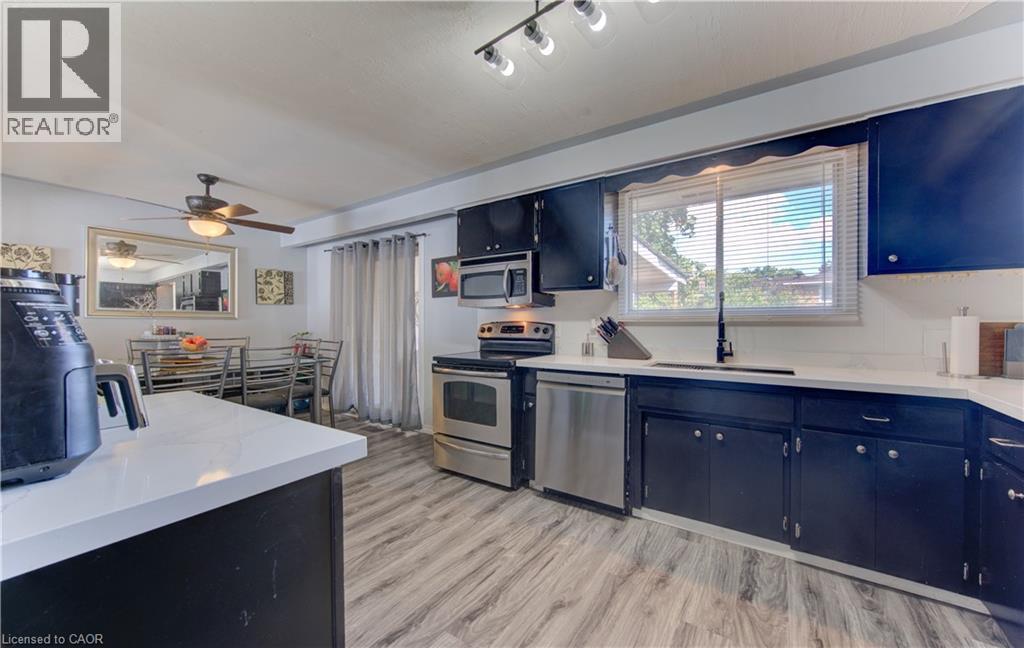 320 Country Hill Drive, Kitchener, Ontario  N2E 2C2 - Photo 12 - 40785658