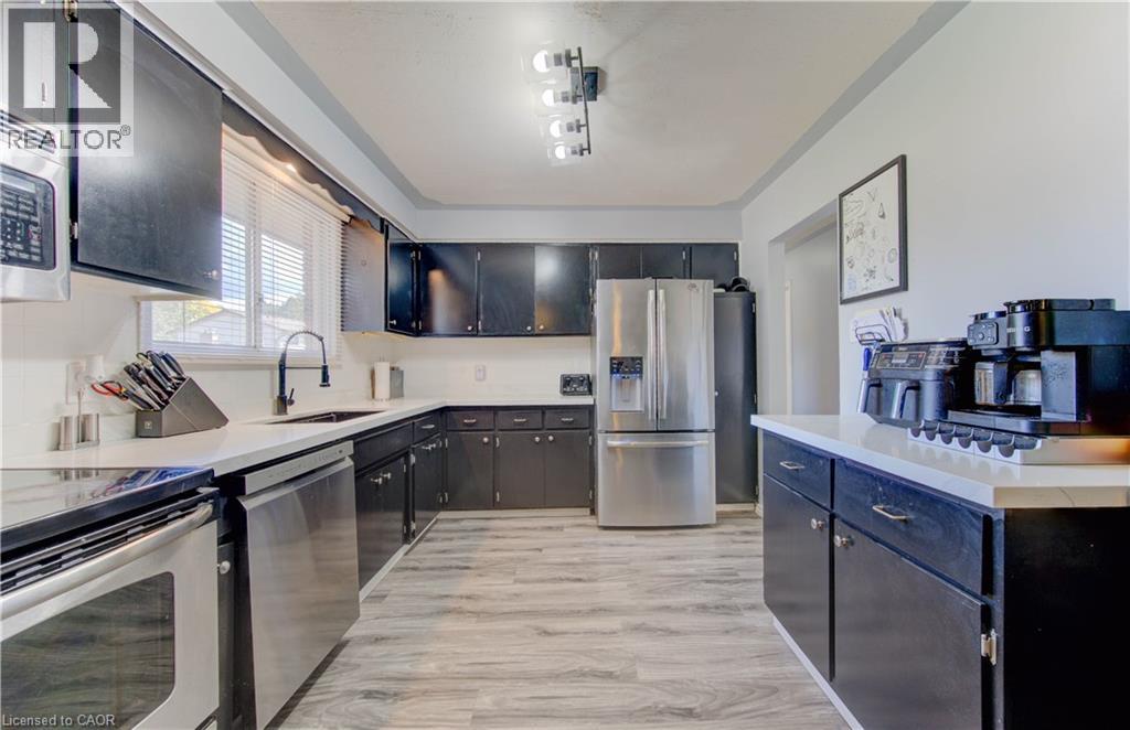 320 Country Hill Drive, Kitchener, Ontario  N2E 2C2 - Photo 17 - 40785658