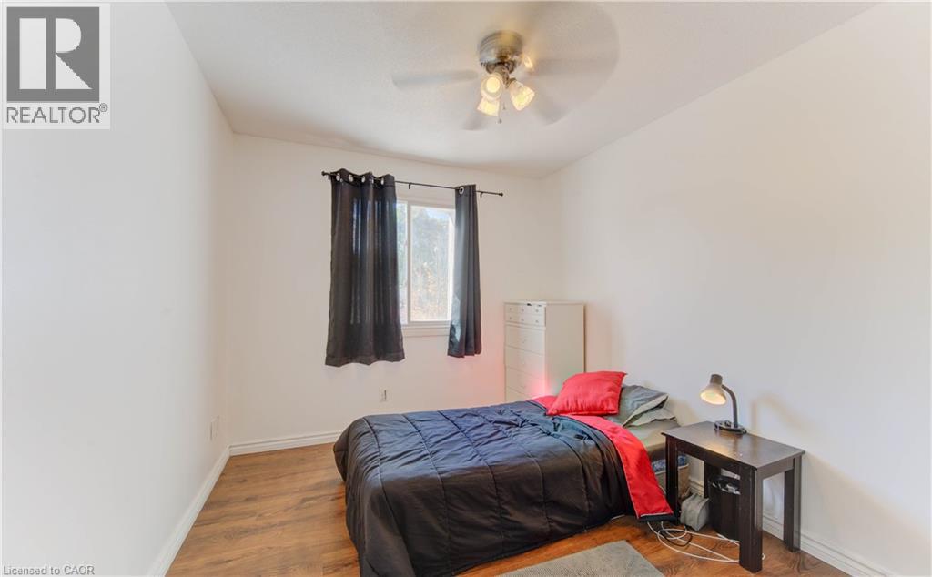 320 Country Hill Drive, Kitchener, Ontario  N2E 2C2 - Photo 23 - 40785658