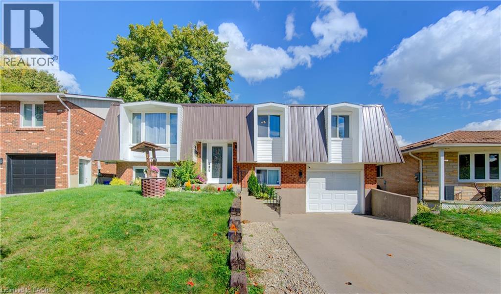 320 Country Hill Drive, Kitchener, Ontario  N2E 2C2 - Photo 2 - 40785658