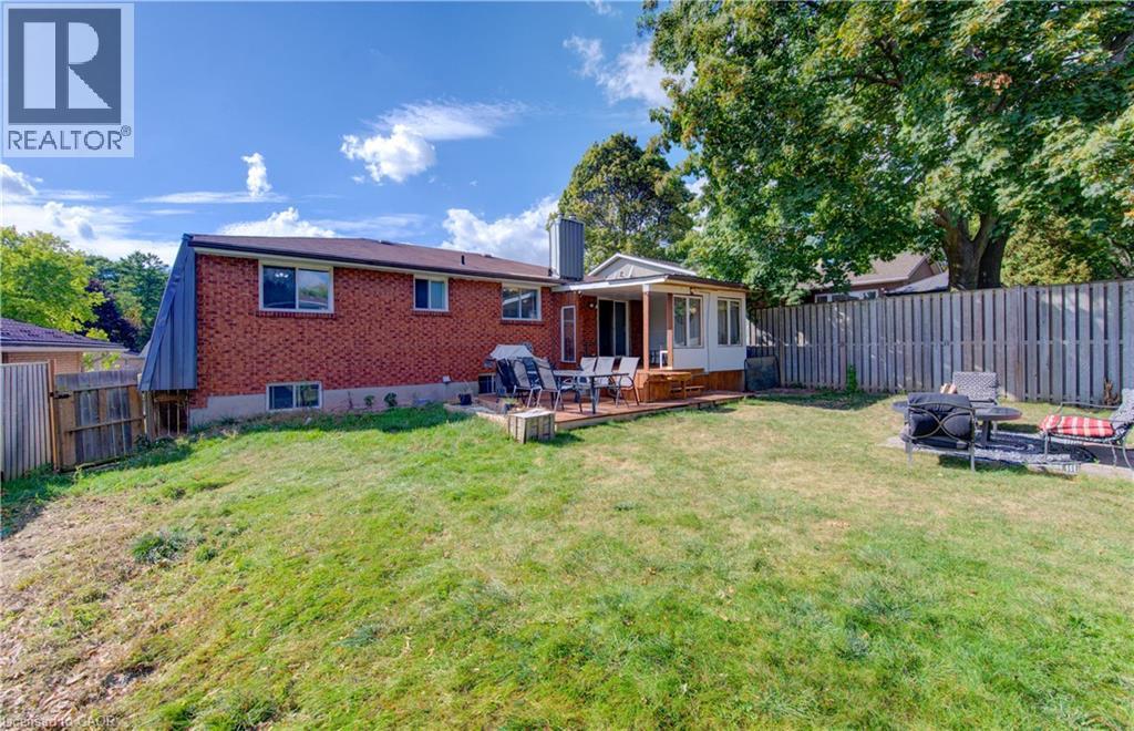 320 Country Hill Drive, Kitchener, Ontario  N2E 2C2 - Photo 34 - 40785658