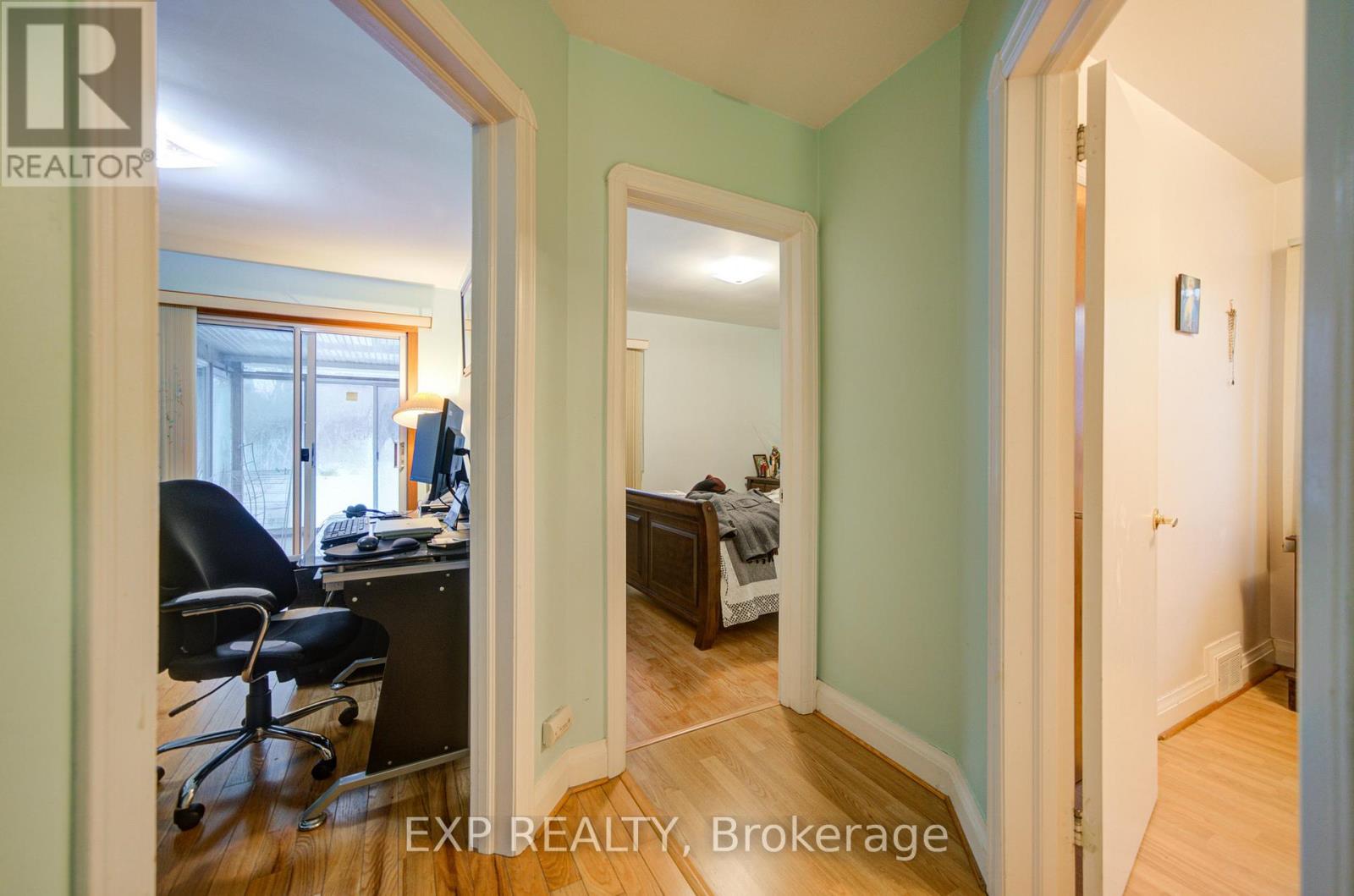 63 Midland Avenue, Toronto, Ontario  M1N 3Z8 - Photo 19 - E12663556
