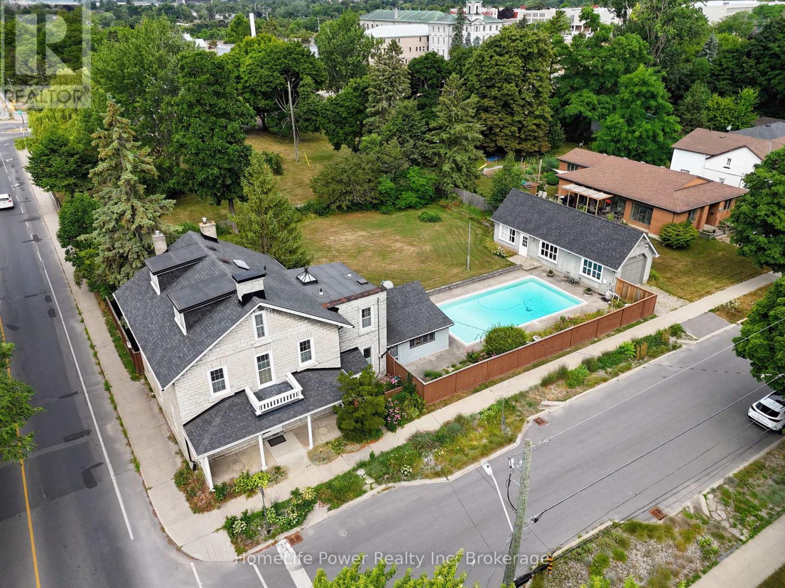 2 ALWINGTON AVENUE, Kingston, Ontario