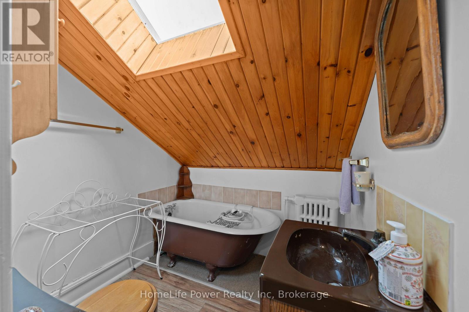 2 Alwington Avenue, Kingston (Central City East), Ontario  K7L 4R3 - Photo 37 - X12663804