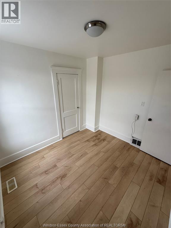 217 Campbell Avenue, Windsor, Ontario  N9B 2H1 - Photo 10 - 26000231