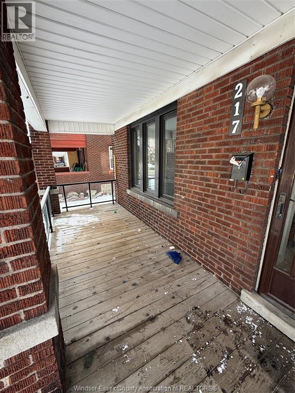 217 Campbell Avenue, Windsor, Ontario  N9B 2H1 - Photo 11 - 26000231
