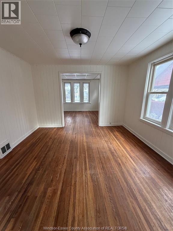 217 Campbell Avenue, Windsor, Ontario  N9B 2H1 - Photo 5 - 26000231