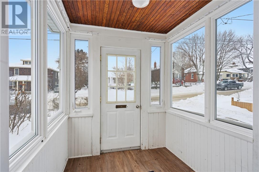 202 Eyre Street, Sudbury, Ontario  P3C 4B2 - Photo 3 - 2125974