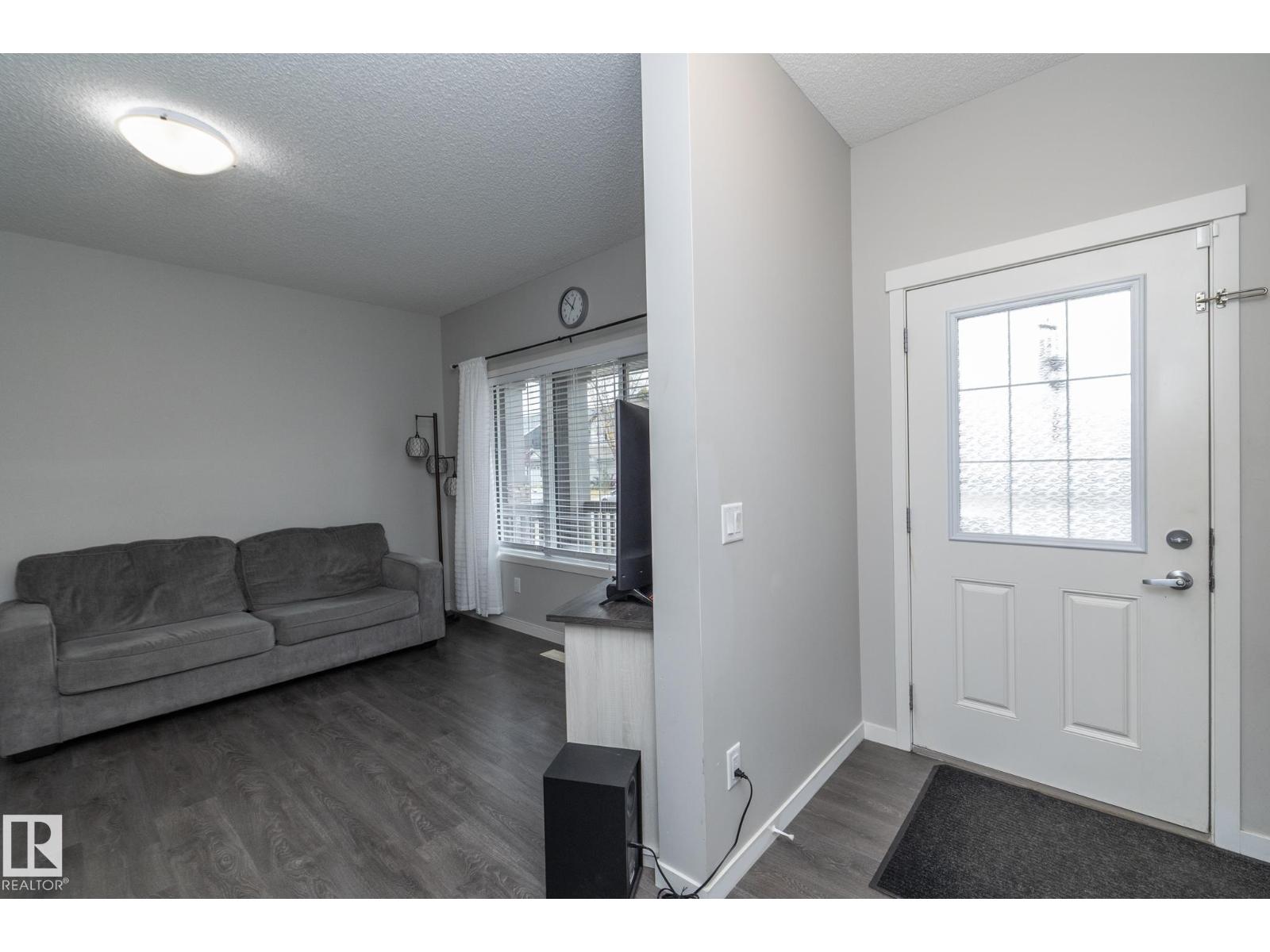 17147 49 St Nw, Edmonton, Alberta  T5Y 3P3 - Photo 4 - E4463531