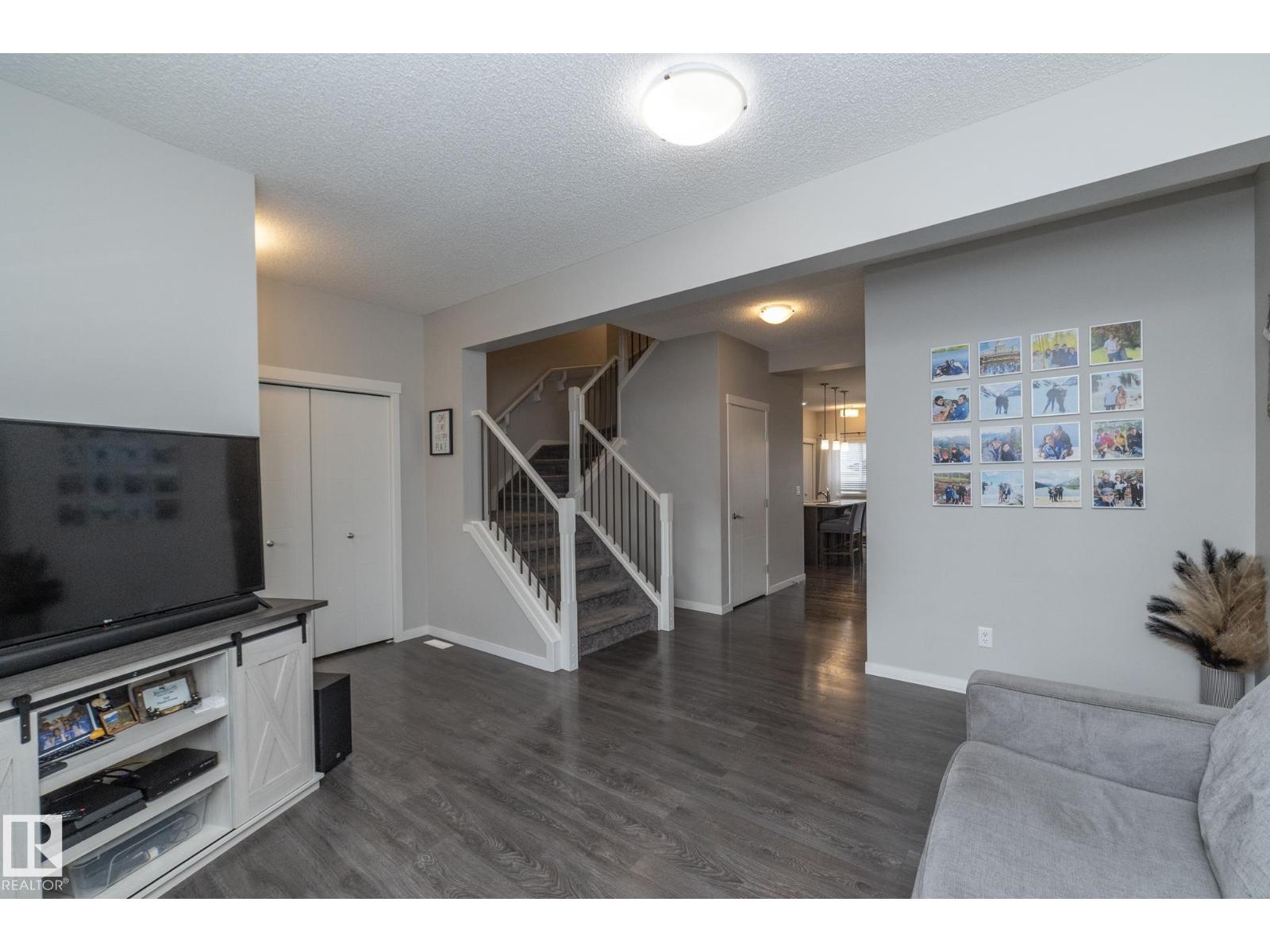 17147 49 St Nw, Edmonton, Alberta  T5Y 3P3 - Photo 7 - E4463531