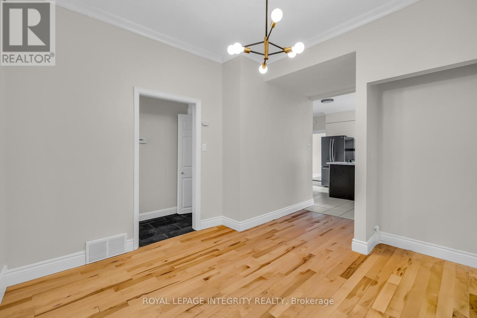 1 - 111 Spadina Avenue, Ottawa, Ontario K1Y 2B9 - Photo 10 - X12663786