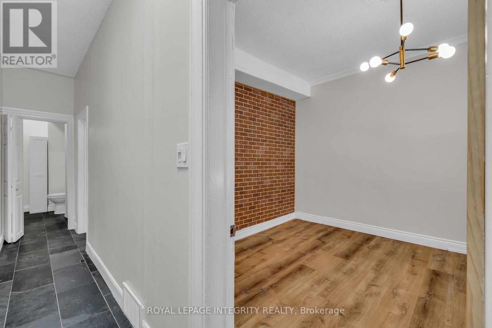 1 - 111 Spadina Avenue, Ottawa, Ontario K1Y 2B9 - Photo 4 - X12663786