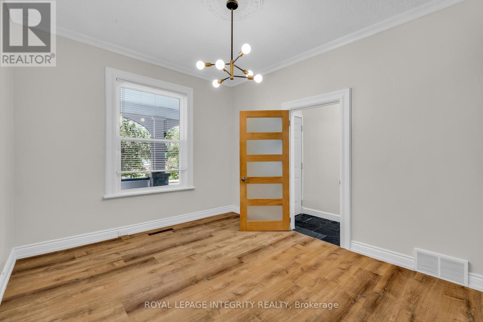 1 - 111 Spadina Avenue, Ottawa, Ontario K1Y 2B9 - Photo 5 - X12663786