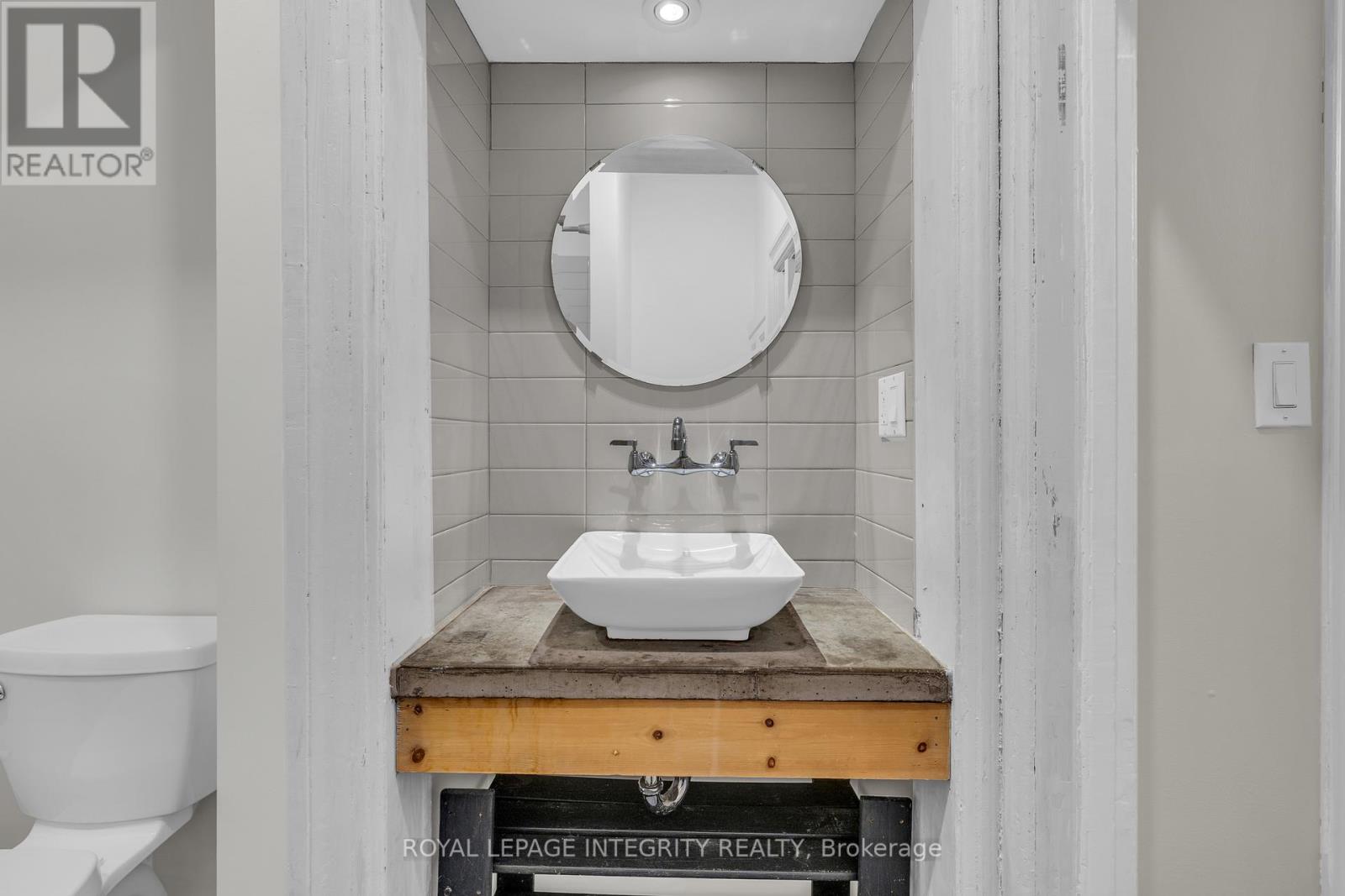 1 - 111 Spadina Avenue, Ottawa, Ontario K1Y 2B9 - Photo 8 - X12663786