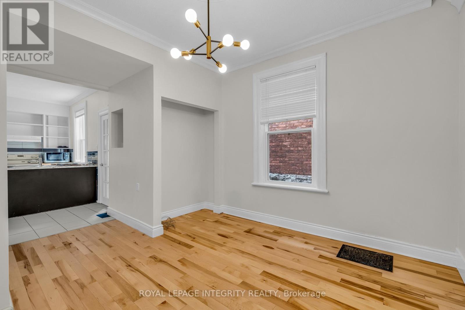 1 - 111 Spadina Avenue, Ottawa, Ontario K1Y 2B9 - Photo 9 - X12663786