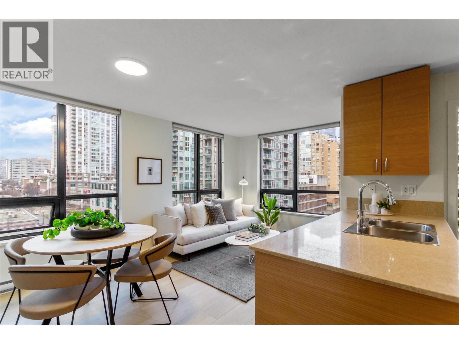 1109 909 Mainland Street, Vancouver, British Columbia  V6B 1S3 - Photo 1 - R3075939