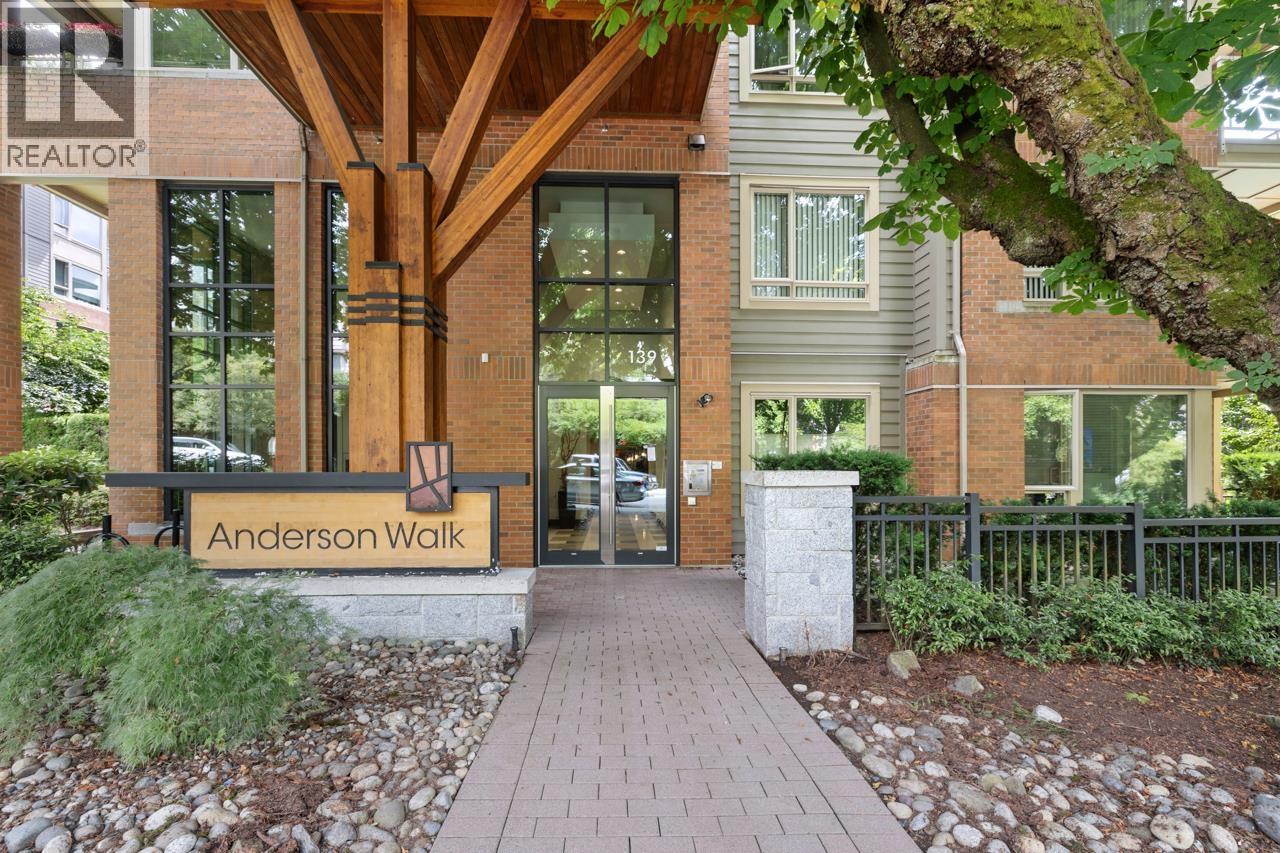 304 139 W 22nd Street, North Vancouver, British Columbia  V7M 0B5 - Photo 3 - R3075960