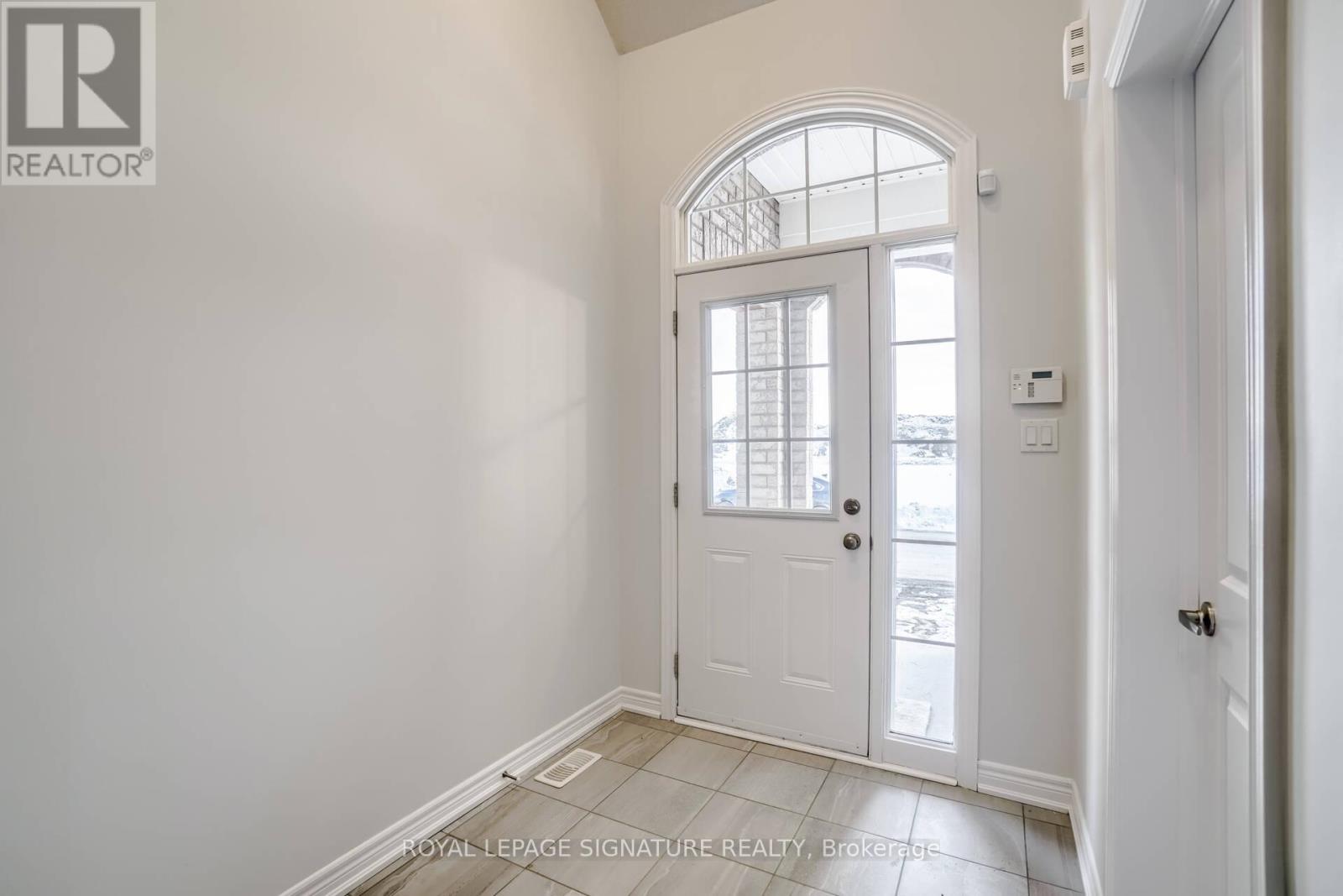 41 Overlea Drive, Brampton, Ontario  L6R 4B8 - Photo 13 - W12660948