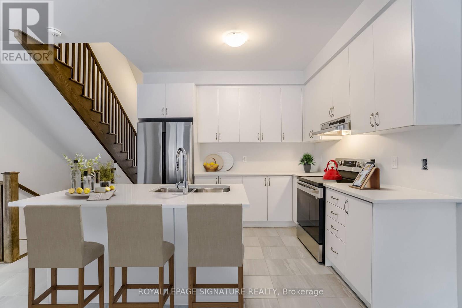 41 Overlea Drive, Brampton, Ontario  L6R 4B8 - Photo 6 - W12660948