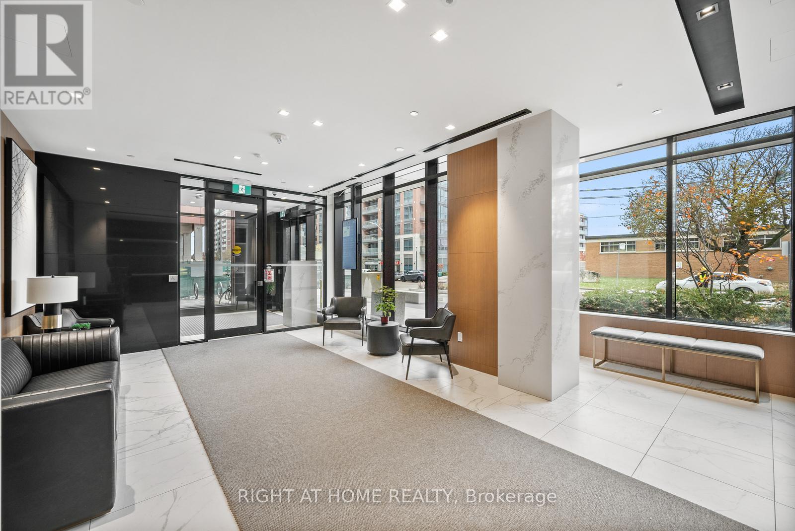 607 - 8 Tippett Road, Toronto, Ontario  M3H 0E7 - Photo 2 - C12663792