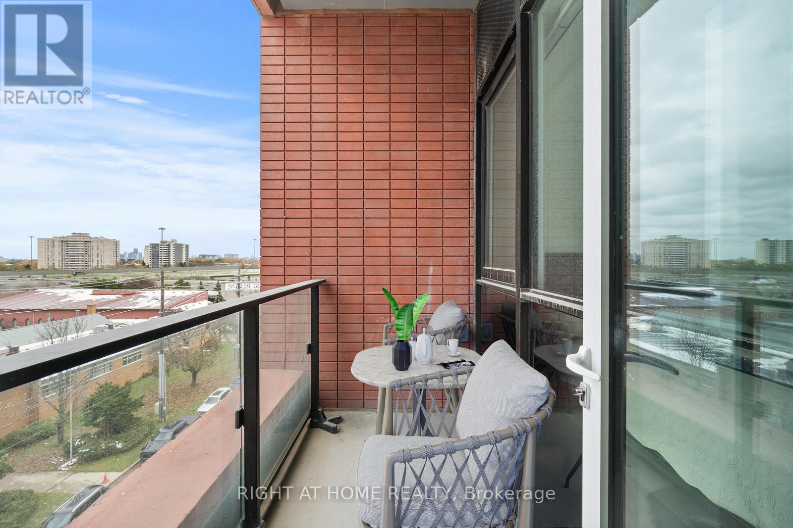 607 - 8 Tippett Road, Toronto, Ontario  M3H 0E7 - Photo 30 - C12663792