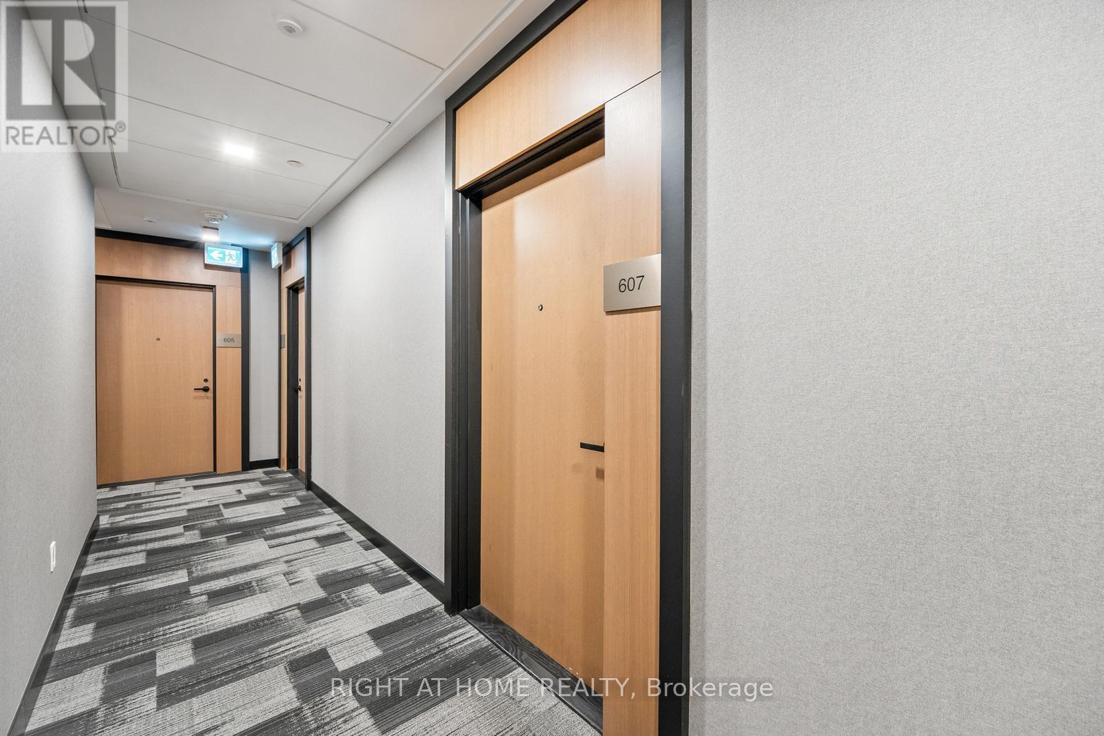 607 - 8 Tippett Road, Toronto, Ontario  M3H 0E7 - Photo 4 - C12663792