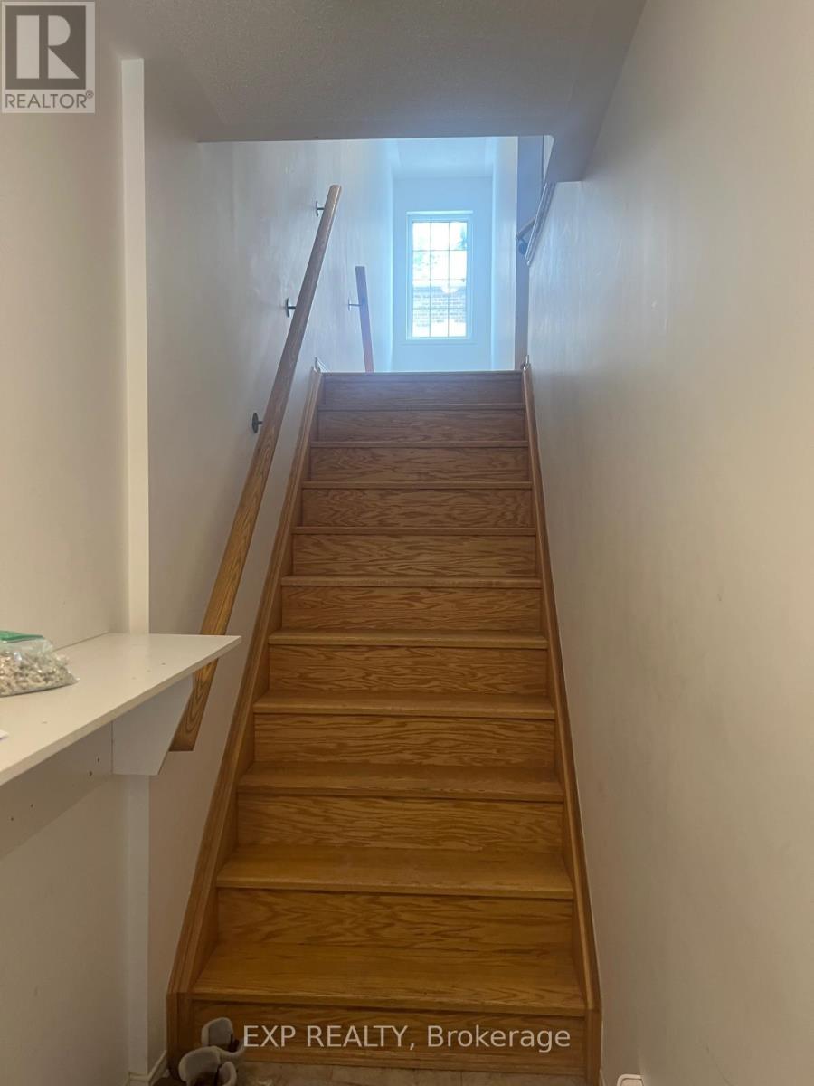 2696 Deputy Minister Path, Oshawa, Ontario  L1H 7K4 - Photo 5 - E12663808