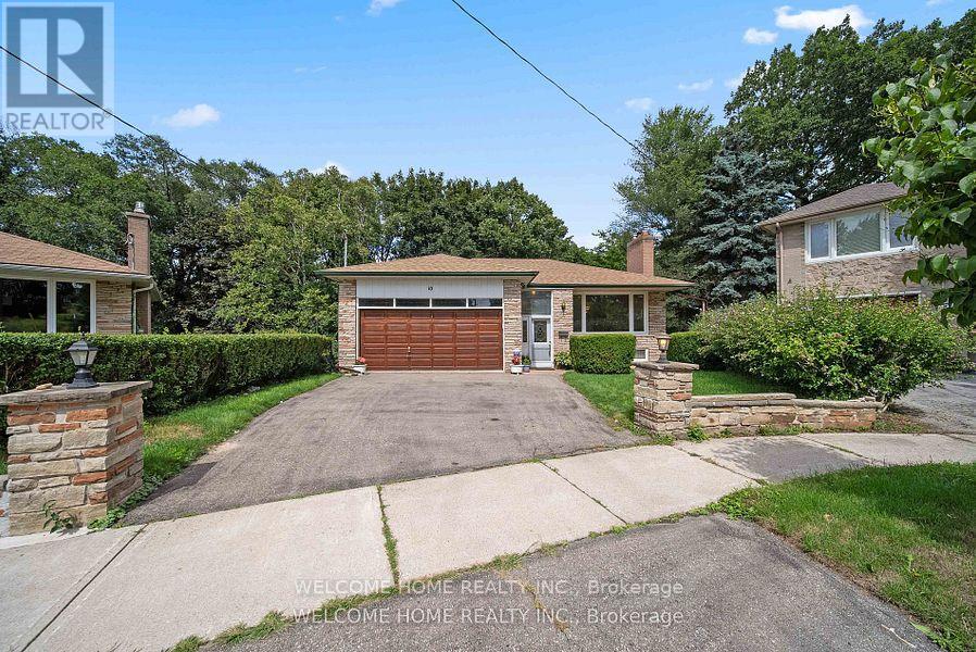 10 Pengelly Court, Toronto, Ontario  M1L 4L9 - Photo 2 - E12663816