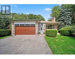 10 PENGELLY COURT, Toronto, Ontario