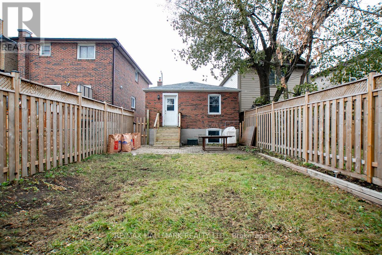 Lower - 18 Northview Avenue, Toronto, Ontario  M1N 1W1 - Photo 9 - E12663872