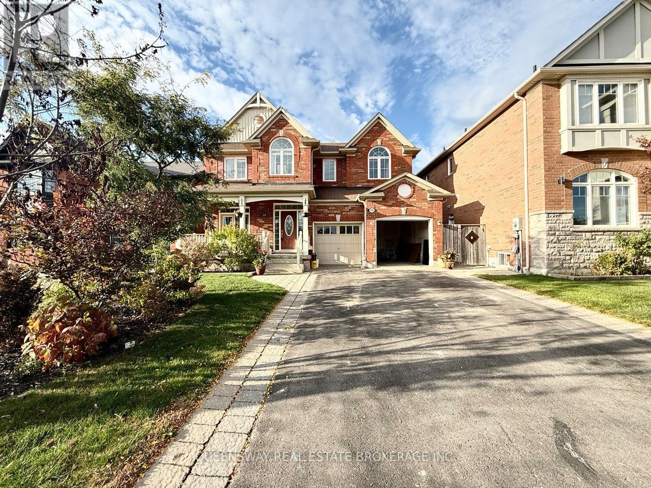 79 BULMER STREET N, Newmarket, Ontario